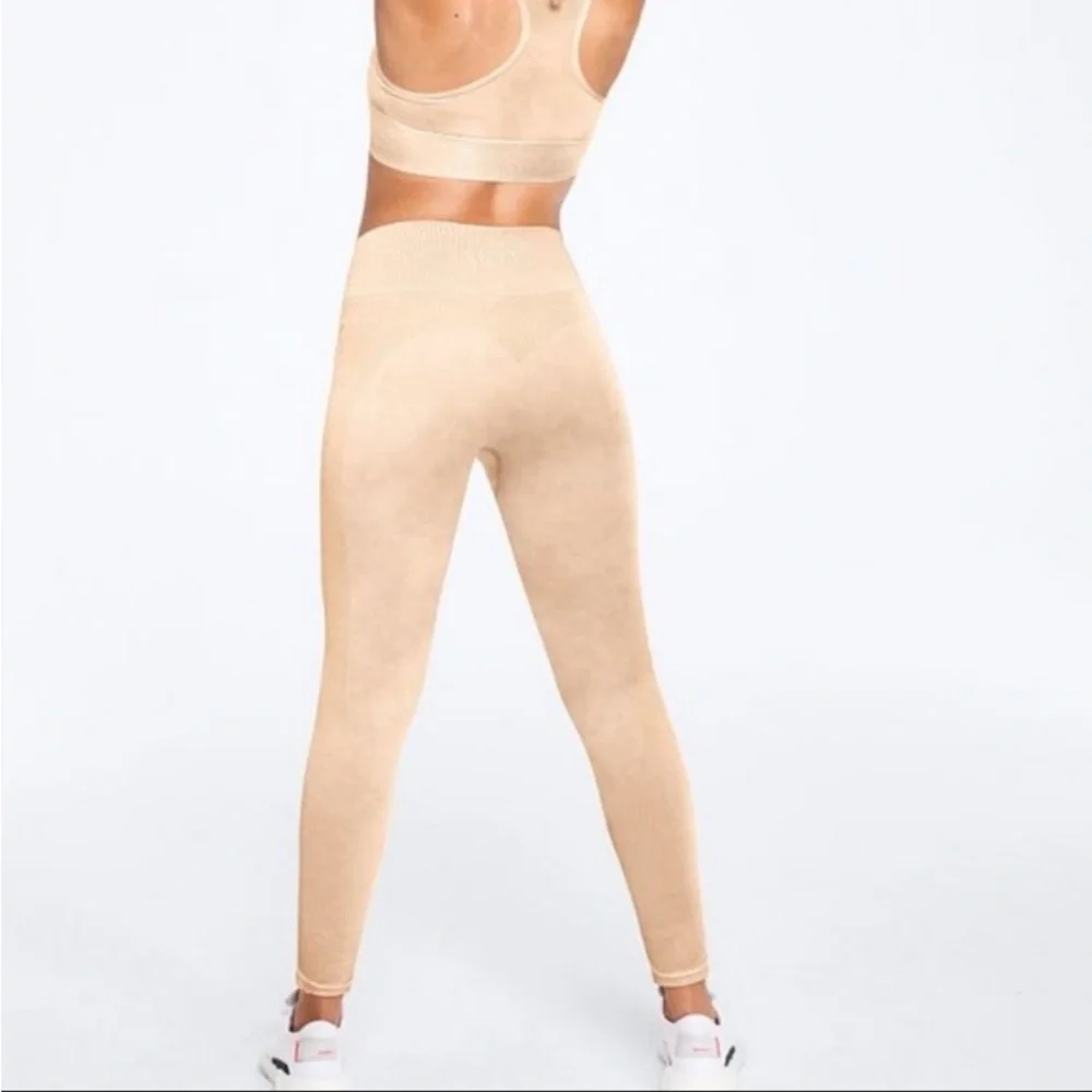 Victoria’s Secret PINK cream leggings high rise seamless - Picture 2 of 11